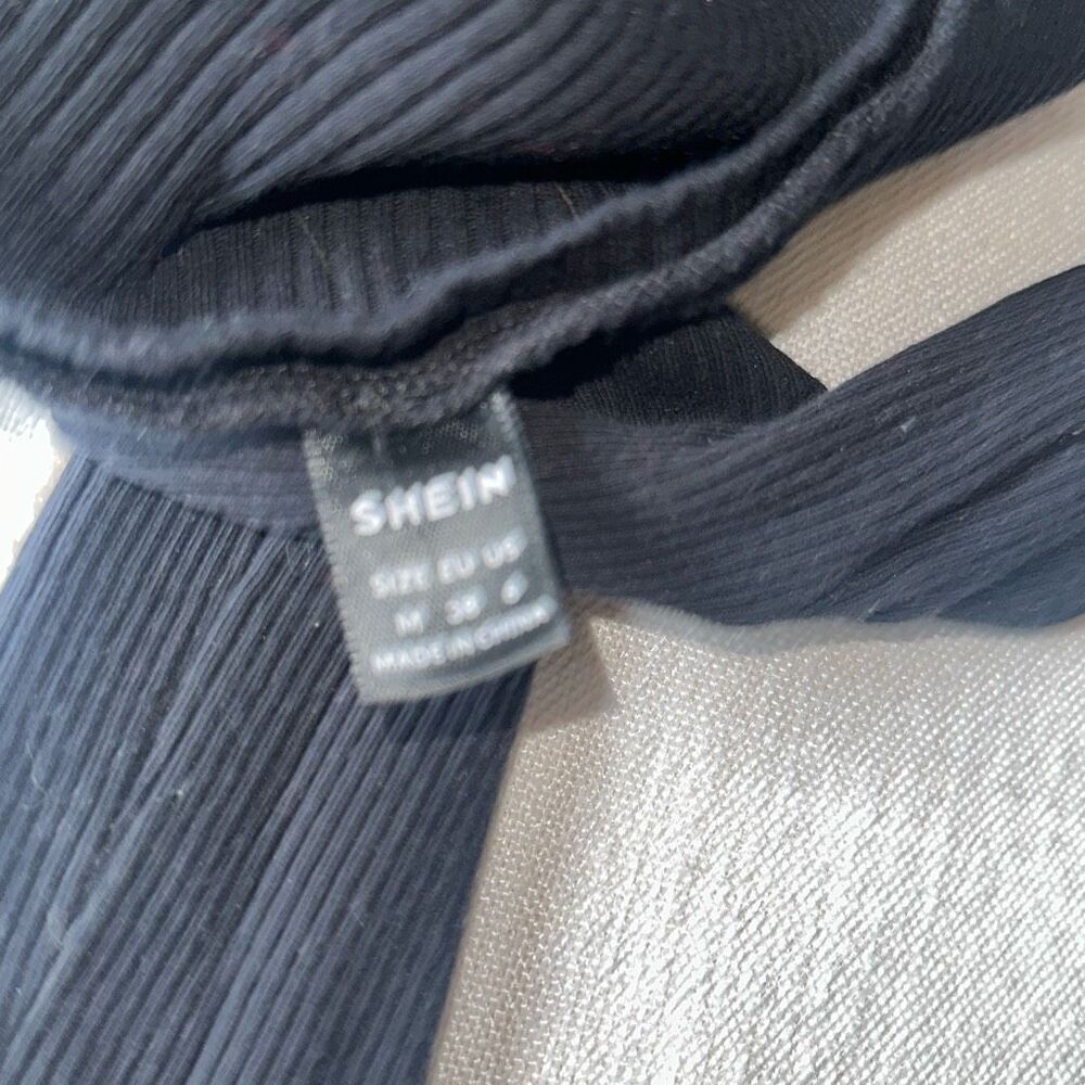 SHEIN Crop Top - Picture 5 of 5